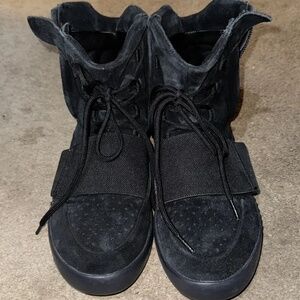 Adidas x Yeezy 750 Pirate Black